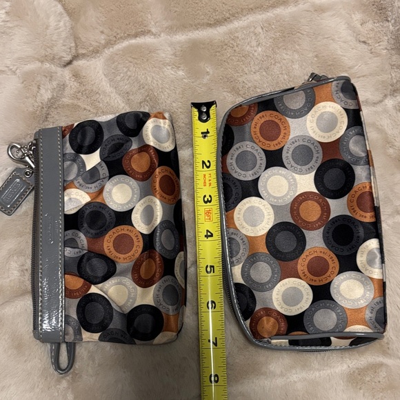 Coach Multicolor Circle Pattern Wristlet - Picture 5 of 6